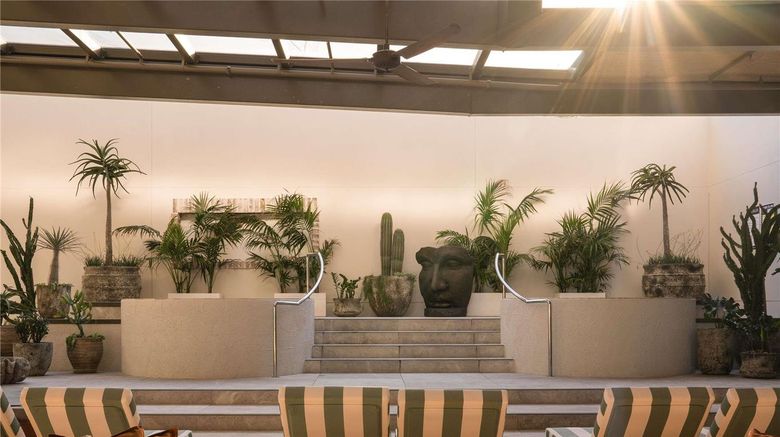 <b>Mondrian Gold Coast Pool</b>. Images powered by <a href="https://iceportal.shijigroup.com/" title="IcePortal" target="_blank">IcePortal</a>.