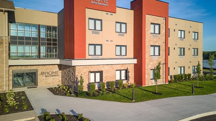 @HOME by Best Western Walkerton Exterior