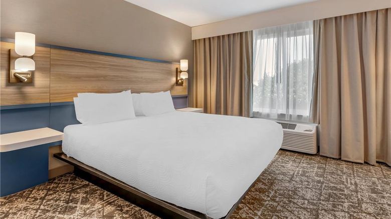<b>Country Inn & Suites by Radisson Suite</b>. Images powered by <a href="https://iceportal.shijigroup.com/" title="IcePortal" target="_blank">IcePortal</a>.