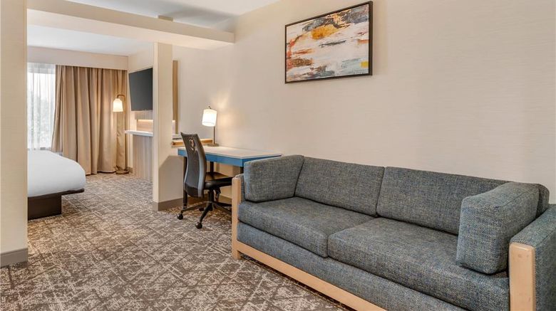 <b>Country Inn & Suites by Radisson Suite</b>. Images powered by <a href="https://iceportal.shijigroup.com/" title="IcePortal" target="_blank">IcePortal</a>.