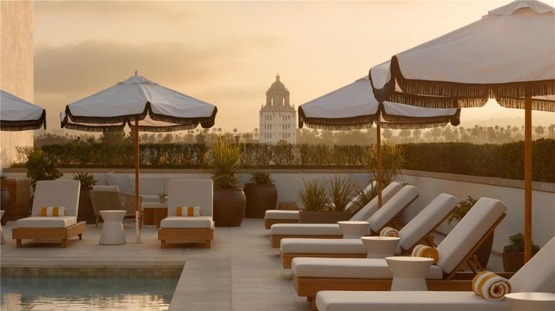 <b>L'Ermitage Beverly Hills Pool</b>. Images powered by <a href="https://iceportal.shijigroup.com/" title="IcePortal" target="_blank">IcePortal</a>.