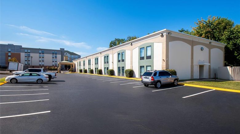 <b>Rodeway Inn Chattanooga Exterior</b>. Images powered by <a href="https://iceportal.shijigroup.com/" title="IcePortal" target="_blank">IcePortal</a>.