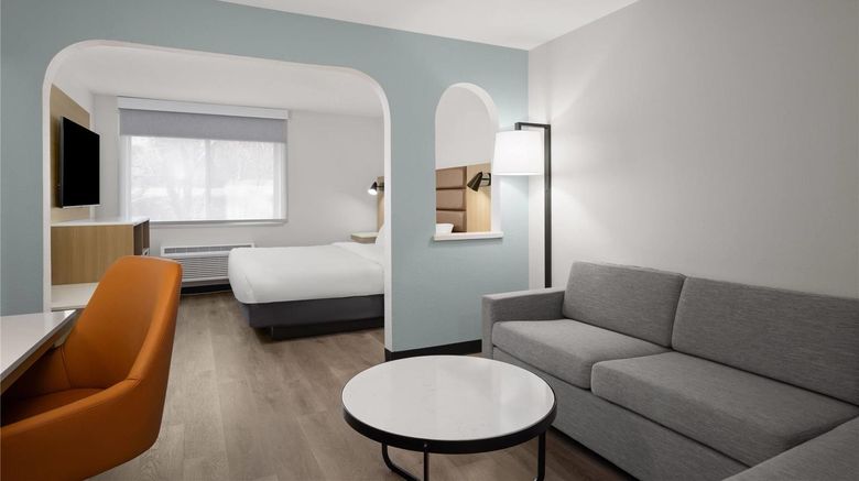 <b>Wingate by Wyndham Los Alamos Suite</b>. Images powered by <a href="https://iceportal.shijigroup.com/" title="IcePortal" target="_blank">IcePortal</a>.