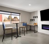Wingate by Wyndham Los Alamos Lobby