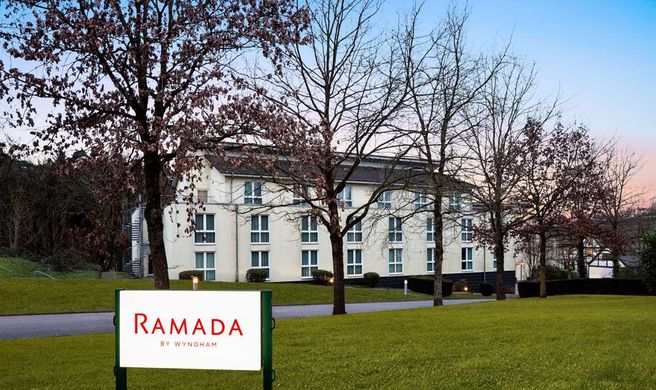 Ramada by Wyndham Duesseldorf Ratingen Exterior