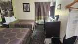 Super 8 by Wyndham Galesburg Room