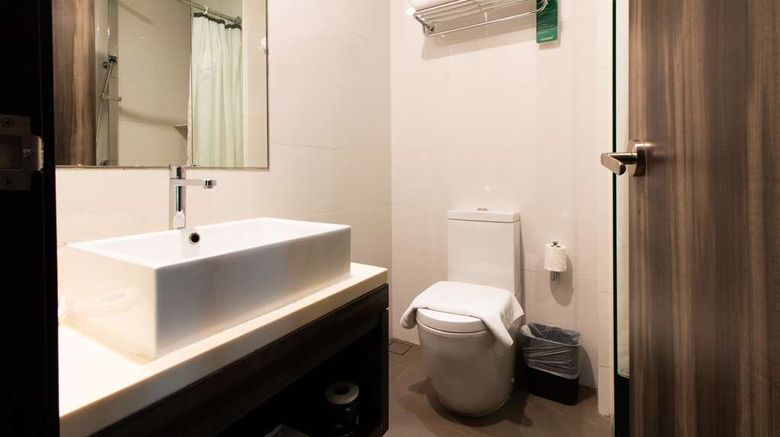 <b>Aqueen Paya Lebar Room</b>. Images powered by <a href="https://iceportal.shijigroup.com/" title="IcePortal" target="_blank">IcePortal</a>.