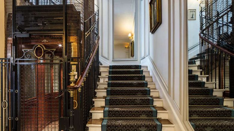 <b>Hotel Bradford Elysees-Astotel Lobby</b>. Images powered by <a href="https://iceportal.shijigroup.com/" title="IcePortal" target="_blank">IcePortal</a>.