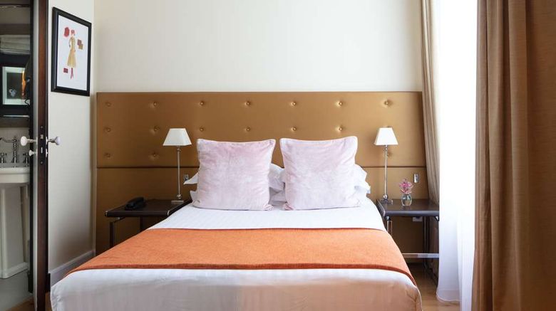 <b>Hotel Le 123 Elysees-Astotel Room</b>. Images powered by <a href="https://iceportal.shijigroup.com/" title="IcePortal" target="_blank">IcePortal</a>.