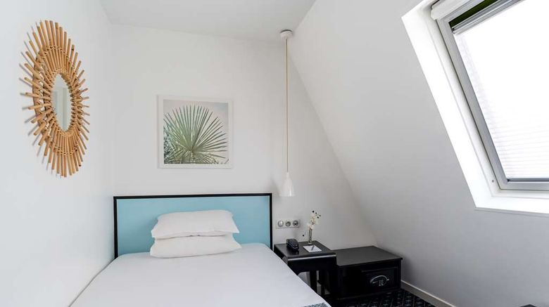 <b>Hotel Palm-Astotel Room</b>. Images powered by <a href="https://iceportal.shijigroup.com/" title="IcePortal" target="_blank">IcePortal</a>.