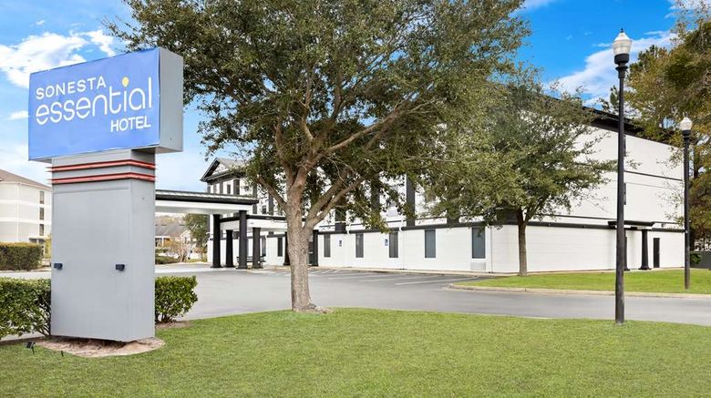<b>Sonesta Essential Savannah Exterior</b>. Images powered by <a href="https://iceportal.shijigroup.com/" title="IcePortal" target="_blank">IcePortal</a>.