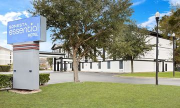 Sonesta Essential Savannah