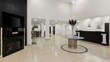 <b>Sonesta Essential Savannah Lobby</b>. Images powered by <a href="https://iceportal.shijigroup.com/" title="IcePortal" target="_blank">IcePortal</a>.