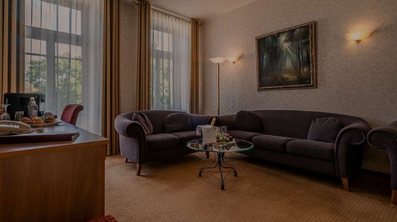 <b>Hotel Artis Suite</b>. Images powered by <a href="https://iceportal.shijigroup.com/" title="IcePortal" target="_blank">IcePortal</a>.