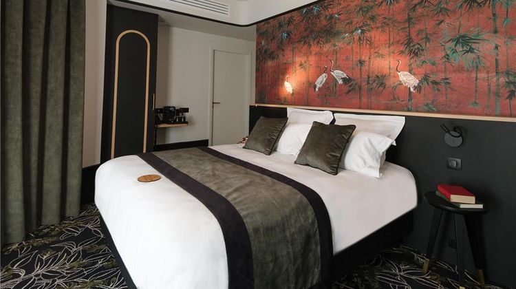 Regina Hotel Suite