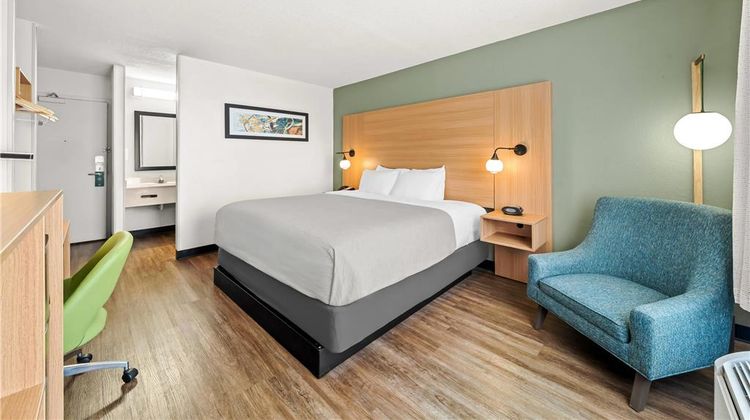 Quality Inn Near International Drive Room