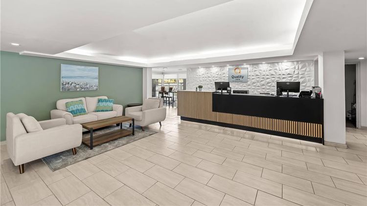 Quality Inn Near International Drive Lobby