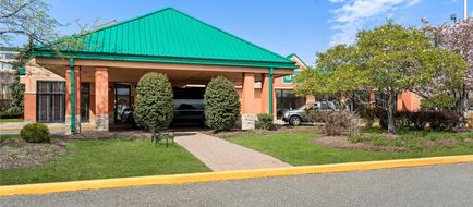 Quality Hotel Philadelphia Airport Exterior
