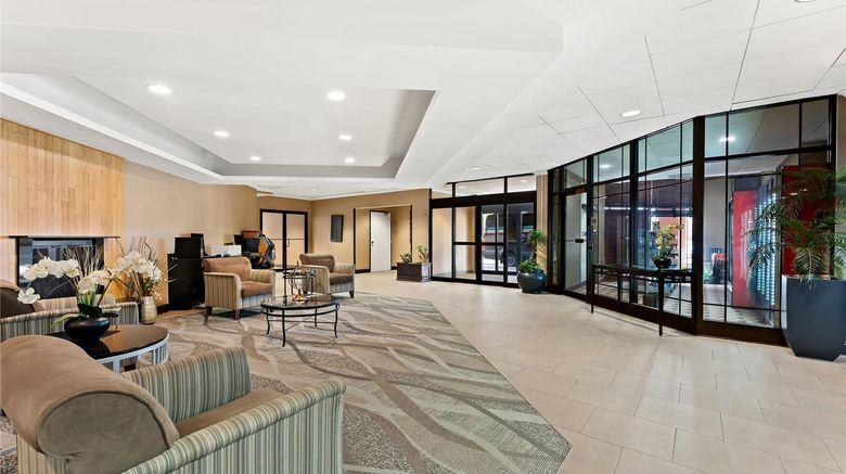 <b>Quality Hotel Philadelphia Airport Lobby</b>. Images powered by <a href="https://iceportal.shijigroup.com/" title="IcePortal" target="_blank">IcePortal</a>.