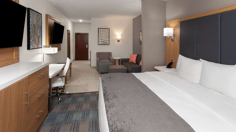 <b>La Quinta Inn & Suites by Wyndham Suite</b>. Images powered by <a href="https://iceportal.shijigroup.com/" title="IcePortal" target="_blank">IcePortal</a>.