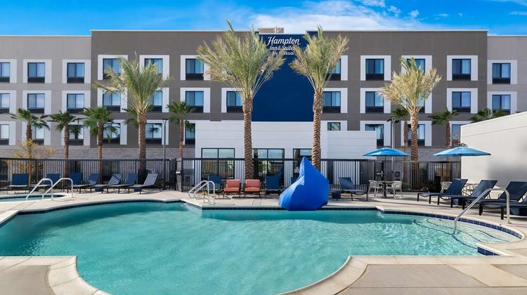Hampton Inn and Suites by Hilton Corona Pool