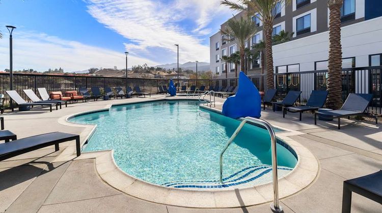 Hampton Inn and Suites by Hilton Corona Pool