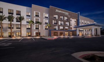 Hampton Inn and Suites by Hilton Corona