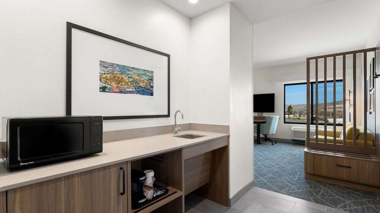 Hampton Inn and Suites by Hilton Corona Other