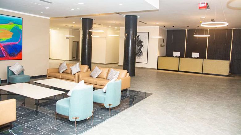 <b>Best Western Plus at the Oxbow Lake Lobby</b>. Images powered by <a href="https://iceportal.shijigroup.com/" title="IcePortal" target="_blank">IcePortal</a>.