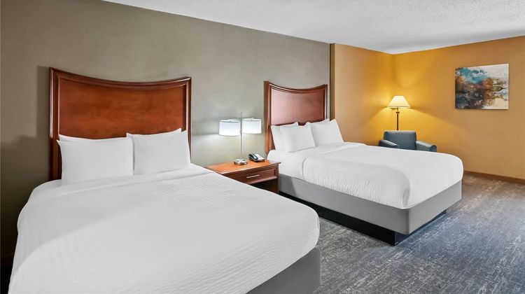 Clarion Inn North Haven Suite