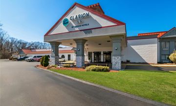 Clarion Inn North Haven