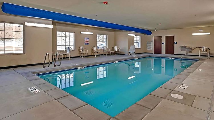 Comfort Inn & Suites Pool