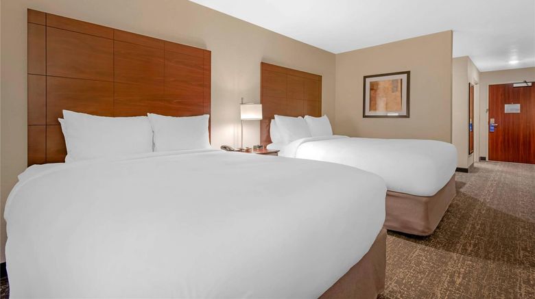 <b>Comfort Inn & Suites Suite</b>. Images powered by <a href="https://iceportal.shijigroup.com/" title="IcePortal" target="_blank">IcePortal</a>.