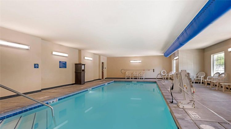 Comfort Inn & Suites Pool