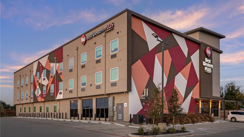 Best Western Plus Pearland Medical Cente Exterior. Images powered by <a href="https://iceportal.shijigroup.com" target="_blank" rel="noopener">Ice Portal</a>.