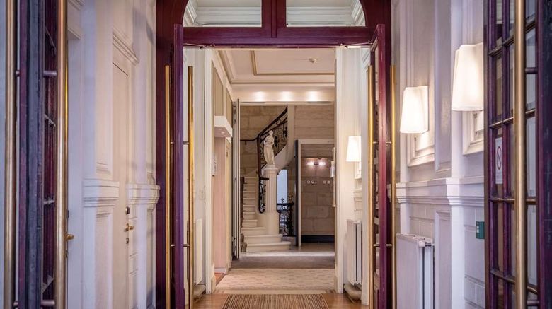 <b>Grand Hotel Francais Lobby</b>. Images powered by <a href="https://iceportal.shijigroup.com/" title="IcePortal" target="_blank">IcePortal</a>.