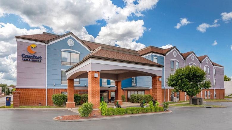 Comfort Inn  and  Suites Exterior. Images powered by <a href="https://iceportal.shijigroup.com" target="_blank" rel="noopener">Ice Portal</a>.