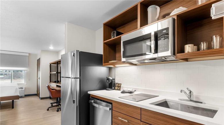 <b>Everhome Suites Cheyenne Room</b>. Images powered by <a href="https://iceportal.shijigroup.com/" title="IcePortal" target="_blank">IcePortal</a>.