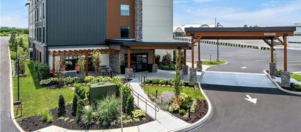 Hampton Inn and Suites Intercou Exterior