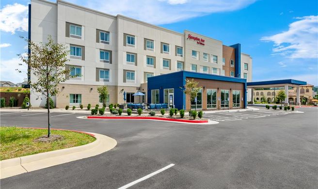 Hampton Inn by Hilton Daleville Exterior