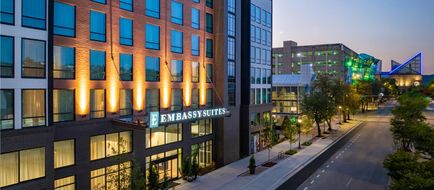Embassy Suites CHA DT Exterior