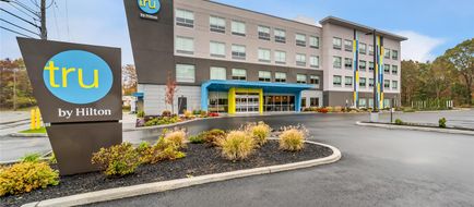 Tru by Hilton Brockton Exterior