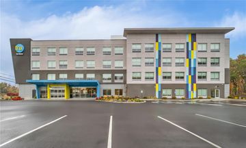 Tru by Hilton Brockton