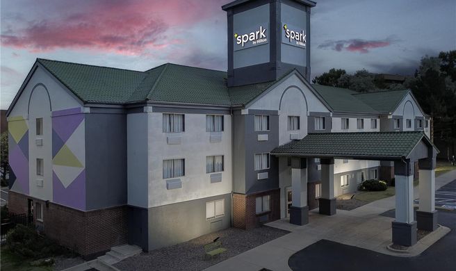 Spark by Hilton Lakewood Denver Southwes Exterior