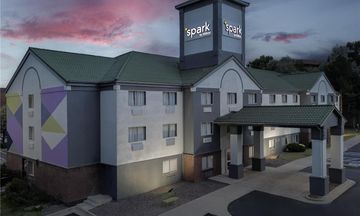 Spark by Hilton Lakewood Denver Southwes