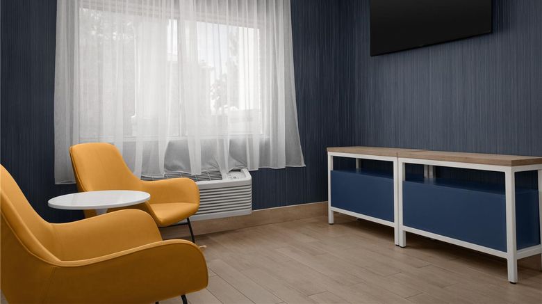 <b>Spark by Hilton Lakewood Denver Southwes Lobby</b>. Images powered by <a href="https://iceportal.shijigroup.com/" title="IcePortal" target="_blank">IcePortal</a>.