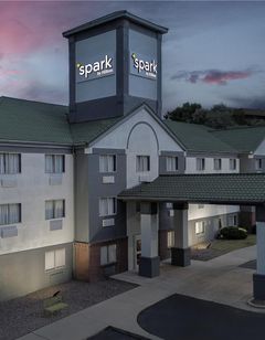 Spark by Hilton Lakewood Denver Southwes