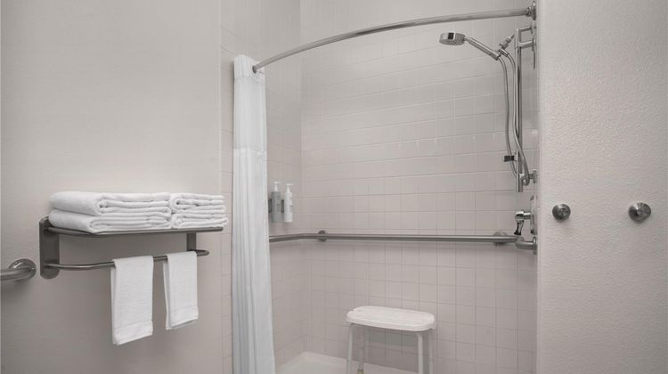 Spark by Hilton Lakewood Denver Southwes Room