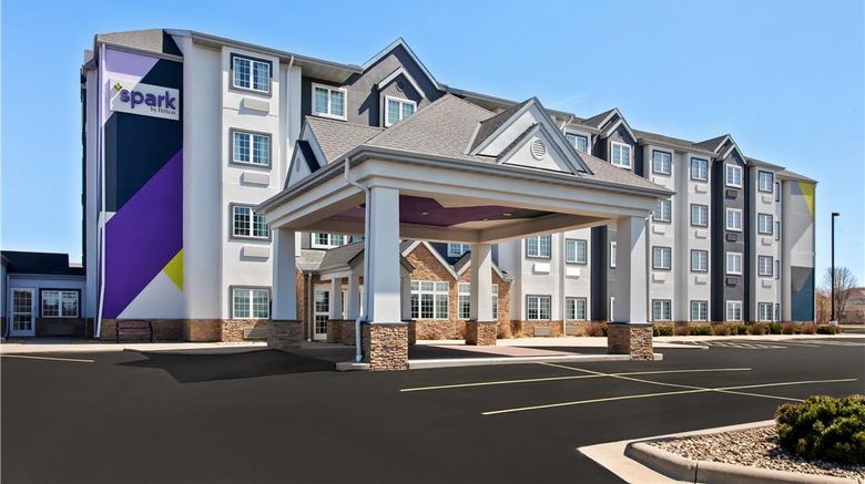 <b>Spark by Hilton Rochester South Exterior</b>. Images powered by <a href="https://iceportal.shijigroup.com/" title="IcePortal" target="_blank">IcePortal</a>.