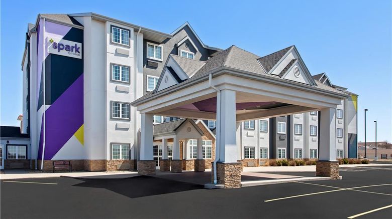<b>Spark by Hilton Rochester South Exterior</b>. Images powered by <a href="https://iceportal.shijigroup.com/" title="IcePortal" target="_blank">IcePortal</a>.
